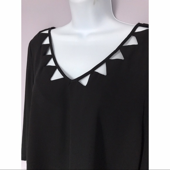 {Mitto Shop} Cutout Neck 3/4 Sleeve Blouse - Picture 3 of 4